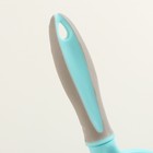 Пуходерка пластиковая мягкая с волнистыми зубьями, средняя, 9,5 х 16,5 см, мятная - фото 8894535