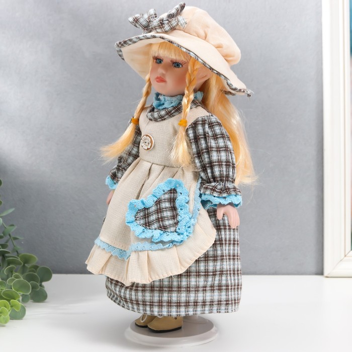 Кукла коллекционная керамика "Лена в голубом платье и шляпке в клетку" 30 см 56175