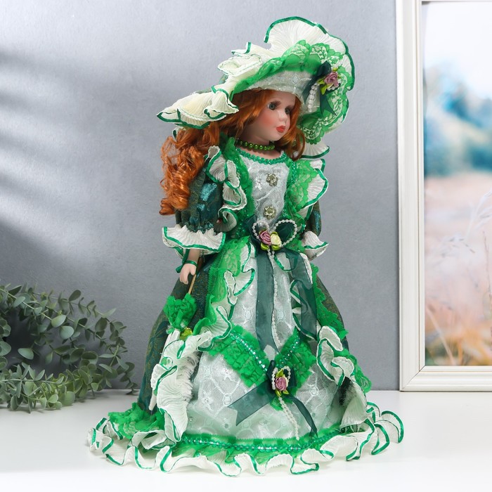 Кукла коллекционная керамика "Фрейлина Абигейл в изумрудном платье" 40 см - фото 1878025502