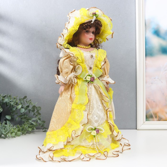 Кукла коллекционная керамика "Фрейлина Абигейл в сливочно-жёлтом платье" 40 см 56186