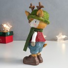 Сувенир полистоун "Оленёнок в зелёной шляпке с ёлочкой" 8,5х8х18,3 см - фото 21733814