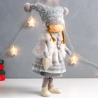 Кукла интерьерная "Девочка в серой шубке и шапке с сердечком" 20х11х47 см - Фото 2
