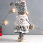 Кукла интерьерная "Девочка в серой шубке и шапке с сердечком" 20х11х47 см - Фото 4