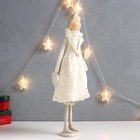 Кукла интерьерная "Девушка в белом пальто с сердечком" 17х10х50 см - Фото 2