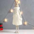 Кукла интерьерная "Девушка в белом пальто с сердечком" 17х10х50 см - Фото 4