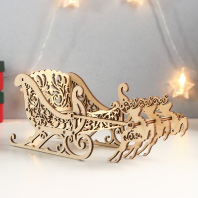 Шкатулка-подставка подарочная «Сани новогодние с оленями», 18×10×11 см олень: 9.5×8 см, набор 12 деталей