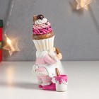 Сувенир полистоун "Дед Мороз сладкоежка" 12х4,5х7,5 см - фото 21739430