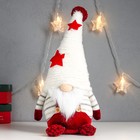 Кукла интерьерная "Дед Мороз в красном комбинезоне, в колпаке со звёздами" 35х16х14 см - фото 319733128