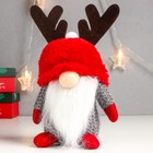 Кукла интерьерная "Дед Мороз в красной шапке с рожками" 20х13х11 см - фото 9935295
