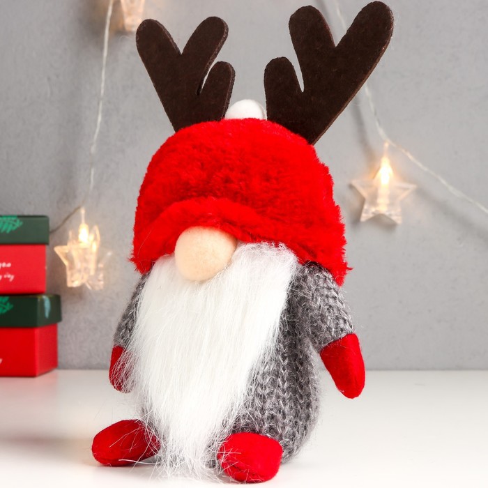 Кукла интерьерная "Дед Мороз в красной шапке с рожками" 20х13х11 см - фото 1907513715
