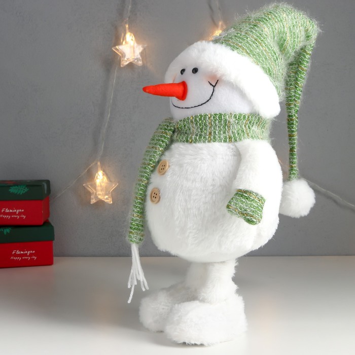 Кукла интерьерная "Снеговик в зелёном колпаке со снежинкой" 60х17х16 см - фото 1907513777