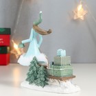 Фигурка полистоун «Девушка в зимнем наряде с подарками на саночках», 14.5×6.5×14 см - фото 21739667