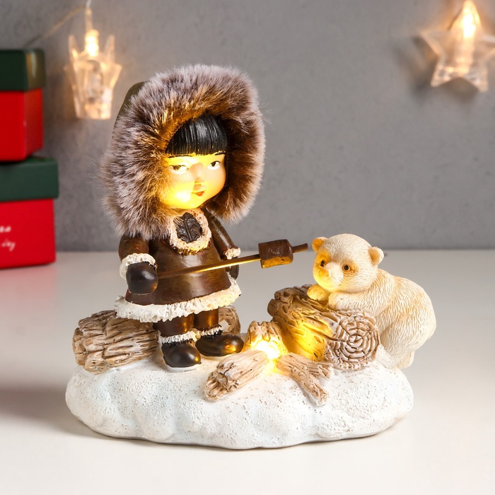 Фигурка светящаяся «Малыш и белый медвежонок - посиделки у костра», 12.5×8×13.5 см