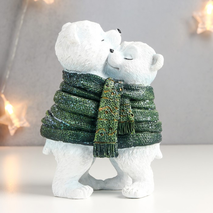 Фигурка полистоун «Белые мишки обмотанные вязаным шарфом», 16×8×11.5 см - Фото 1