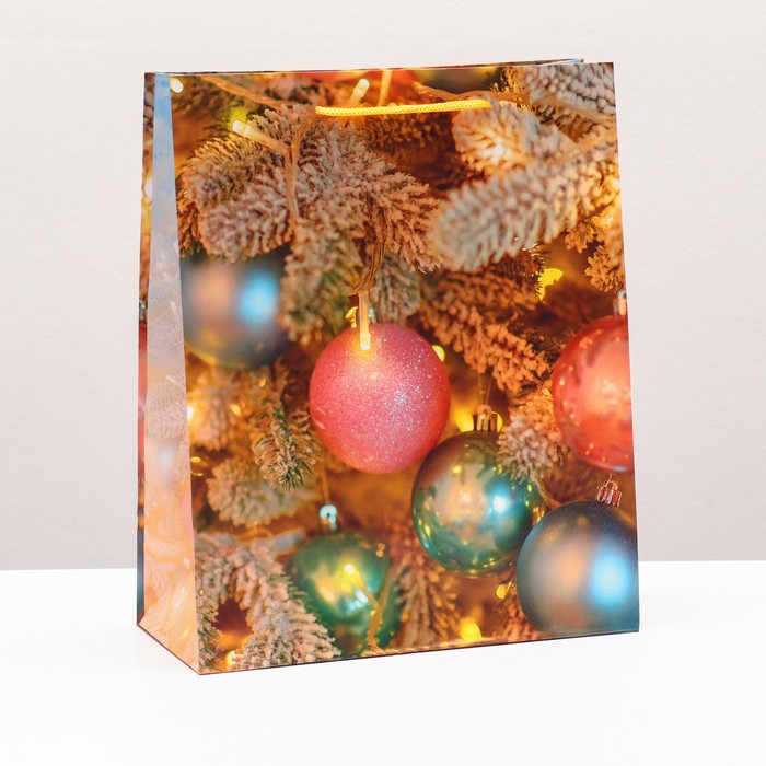 Пакет подарочный новогодний ламинированный «Игрушки на ёлку», 26×32×12 см - Фото 1