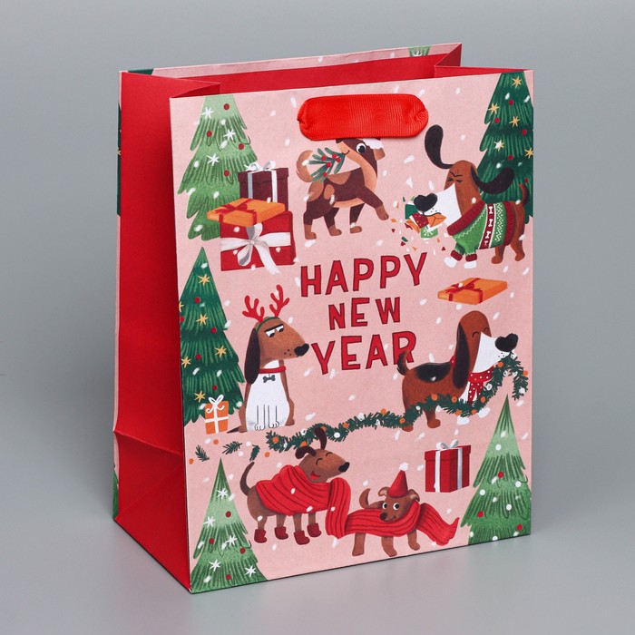 Пакет подарочный новогодний крафтовый вертикальный «Собачьи истории», MS 18×23×10 см