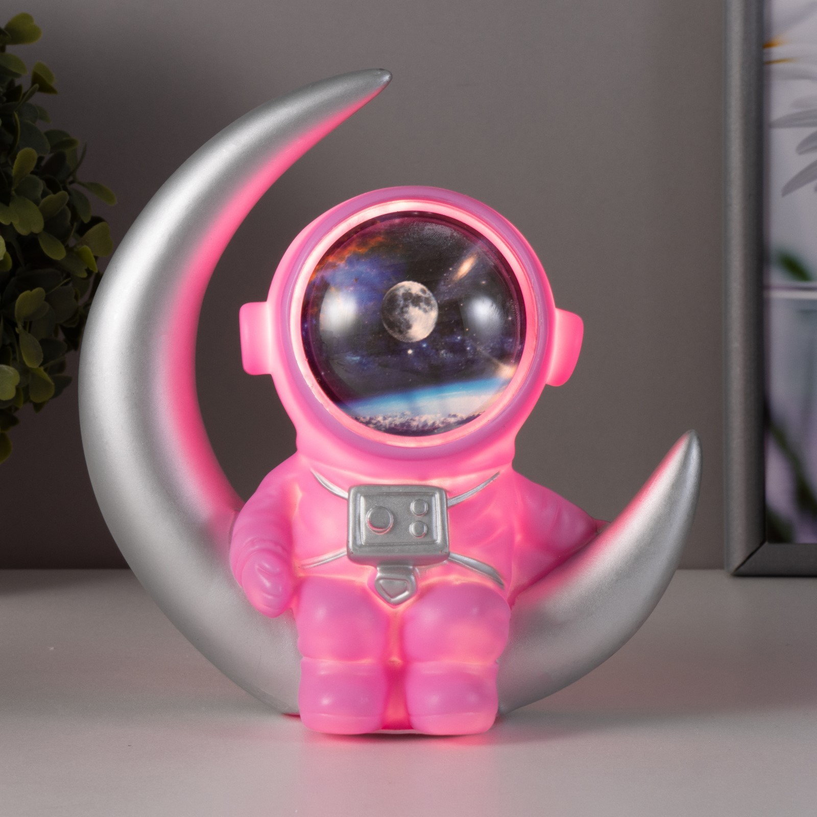 Ночник космонавт Ozon