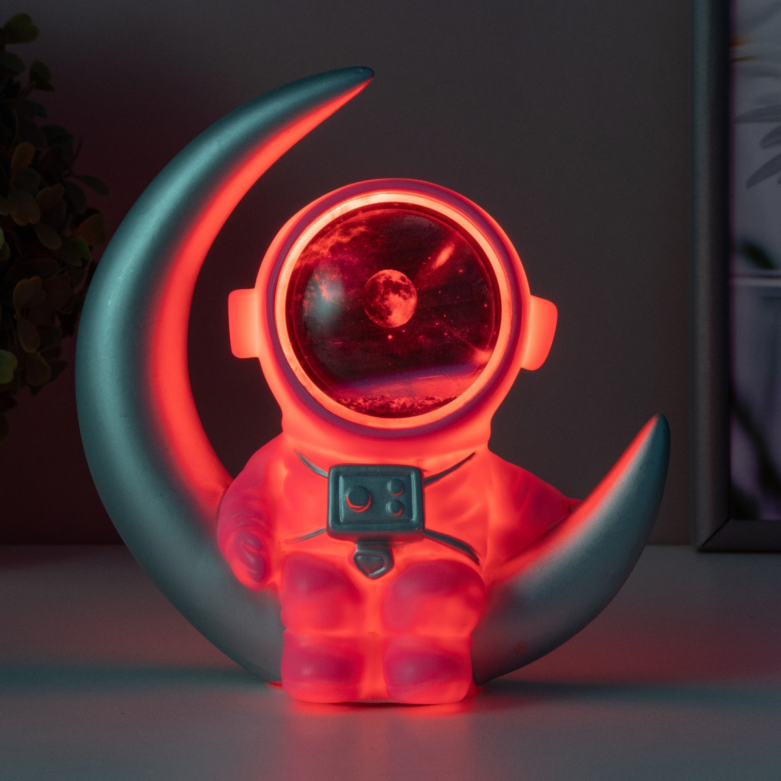Ночник космонавт Ozon