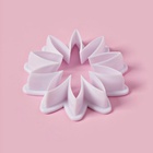 Формы для вырезания теста и мастики Доляна «Хризантема», набор 3 шт.: d=6.5 см, d=3.5 см, d=2 см, пластик, белые - Фото 5