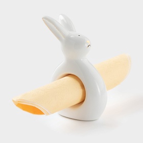 Кольцо для салфеток Доляна «Зайка в золотом», 7.5×3.5×11.5 см, доломит, белое