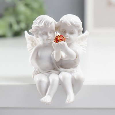 Сувенир полистоун "Белоснежные ангелы с кристаллом" 7х5х5 см