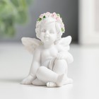 Сувенир полистоун "Белоснежный ангел с венком из роз сидит" 5х3,5х4,3 см - фото 319896020