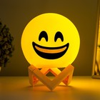 Ночник Смайл улыбки LED от батареек 3хААА желтый 14х14х18 см RISALUX - Фото 3