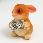Сувенир полистоун "Зайчик с купюрой/подковой" МИКС 4х3х2,6 см - фото 37795300