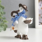 Фигурка полистоун «Уточки в панамах, с корзинкой цветов», 9×9×3 см - Фото 4