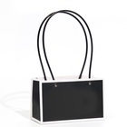 Сумка для цветов чёрная влагостойкая, 22×10.5×13.5 см - Фото 2