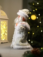 Дед Мороз под ёлку «Зимнее волшебство. С фонариком на посохе и узорами на шубке», двигается, 30 см, белый - Фото 3