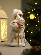 Дед Мороз под ёлку «Зимнее волшебство. С фонариком на посохе и узорами на шубке», двигается, 30 см, белый - Фото 6