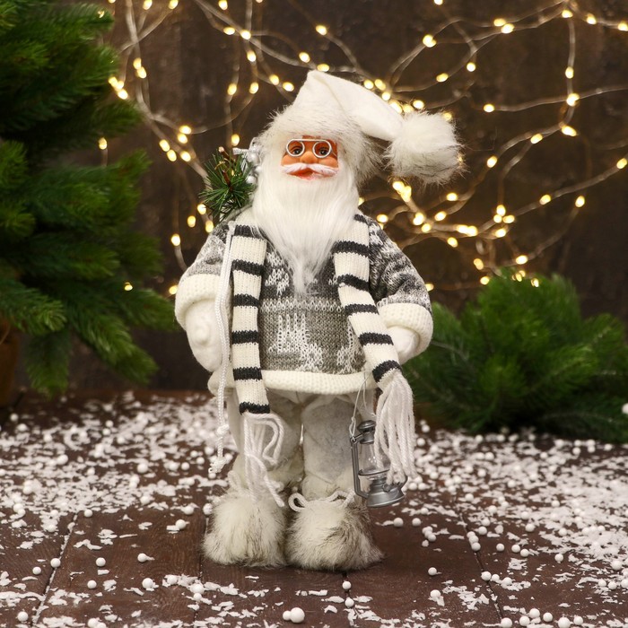 Дед Мороз В полосатом шарфе и с фонариком 30 см, серо-белый