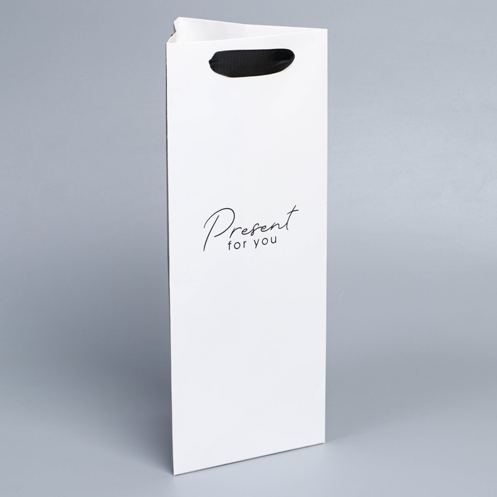 Пакет подарочный под бутылку, упаковка, «Present», 13 х 32 х 11,3 см - Фото 1