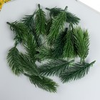 Декор для творчества "Еловая веточка" зелёная 8 см 9022557