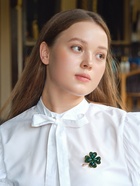 Брошь «Клевер» на удачу, цвет изумрудный в золоте - Фото 2