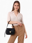 Сумка женская мессенджер на клапане, 23×6×17 см, чёрная - Фото 11