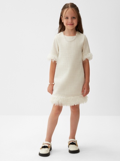 Платье нарядное для девочки MINAKU: PartyDress с перьями, белое, рост 140-146 см