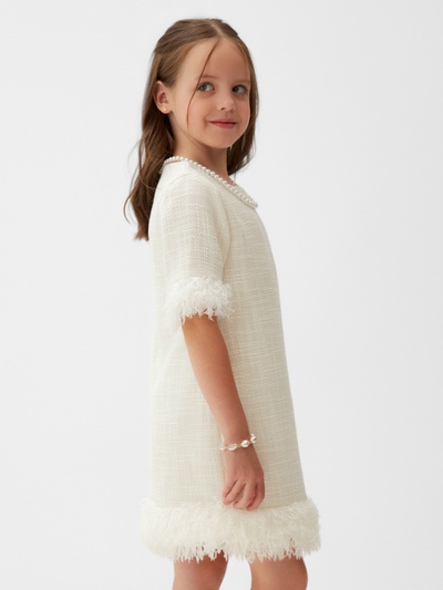 Платье нарядное для девочки MINAKU: PartyDress с перьями, белое, рост 140-146 см