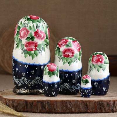 Матрёшка дерево «Парочка», красный платок, 5 кукольная, люкс, МИКС