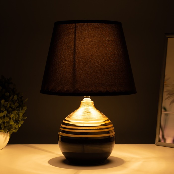 Настольная лампа Элегия Е14 40Вт черно-золотой 20х20х31 см RISALUX - фото 1907534099