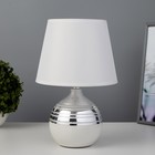 Настольная лампа Элегия Е14 40Вт бело-серебристый 20х20х31 см - фото 3793007