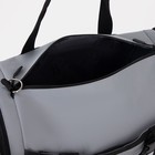 Сумка спортивная на молнии, 2 наружных кармана, средний размер, цвет серый - Фото 3