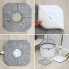 Швабра с отжимом и ведро с подачей воды Raccoon, 31×31×18 см, квадратная швабра 21×21×134 см, 2 насадки из микрофибры, цвет серый - Фото 4