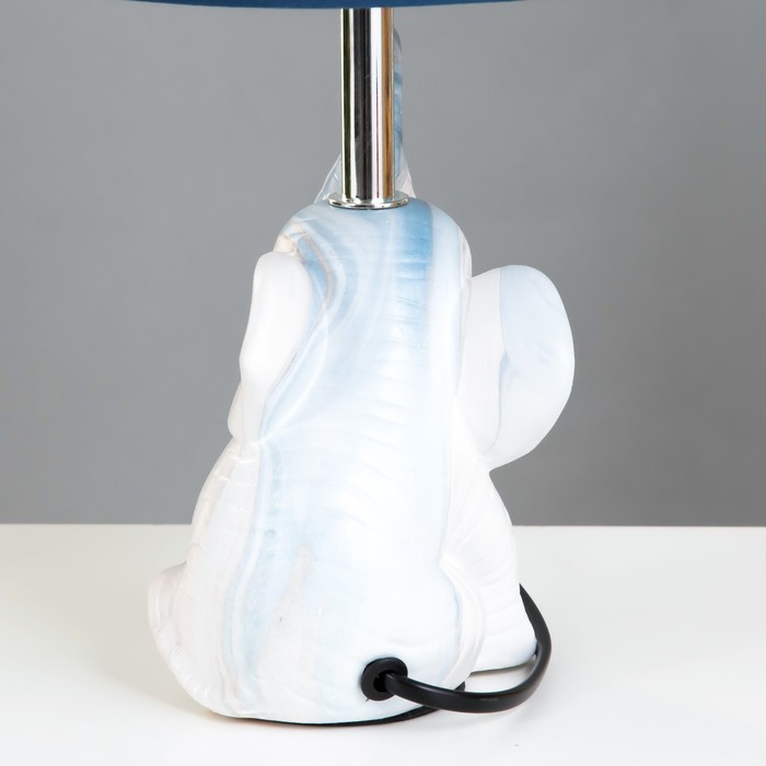 Настольная лампа Слоник E14 40Вт бело-синий 20х20х33 см RISALUX - фото 1907536378