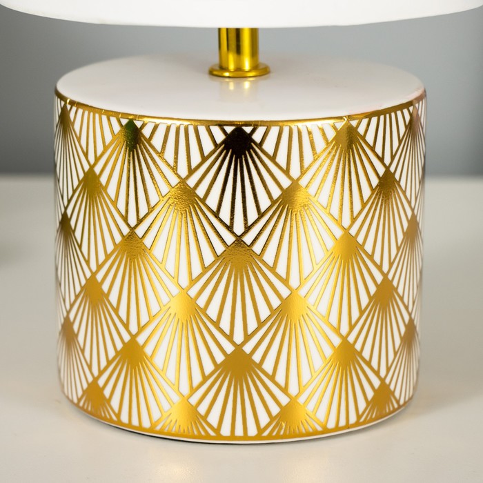 Настольная лампа Биргит E14 40Вт бело-золотой 15х15х27 см RISALUX - фото 1926512455