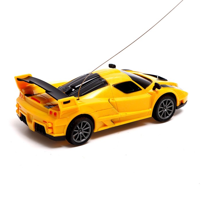 Машина радиоуправляемая «СпортКар», работает от батареек, цвет жёлтый 57088