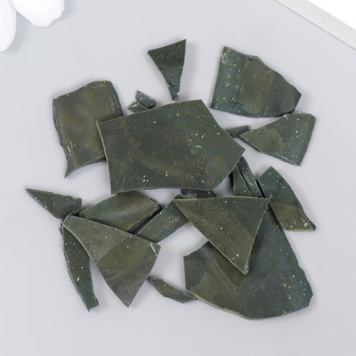 Стеарин для свечей с красителем «Рождественский зелёный» 5 г