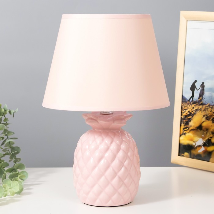 Настольная лампа "Ананас" Е14 40Вт розовый 22х22х33 см RISALUX