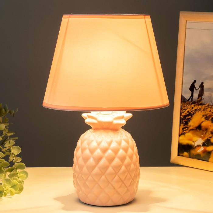 Настольная лампа "Ананас" Е14 40Вт розовый 22х22х33 см RISALUX - фото 1907540888
